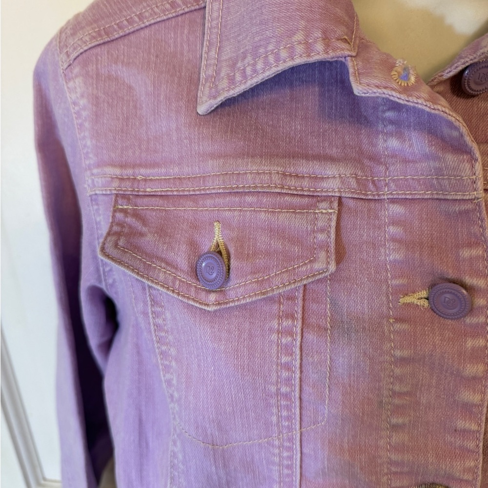 DG2 Diane Gilman Purple Button Down Denim Jacket Ruffled Hem - Picture 2 of 10